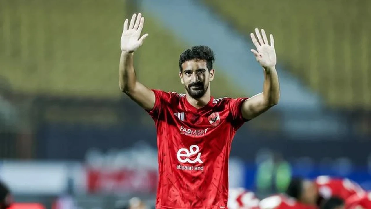 «بن رمضان» يُبدي استياءه داخل الأهلي .. وجلسة لاحتواء الموقف | تفاصيل